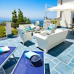 Azzurra Tatil Evi *