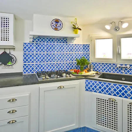 Azzurra Конка-дей-Марини